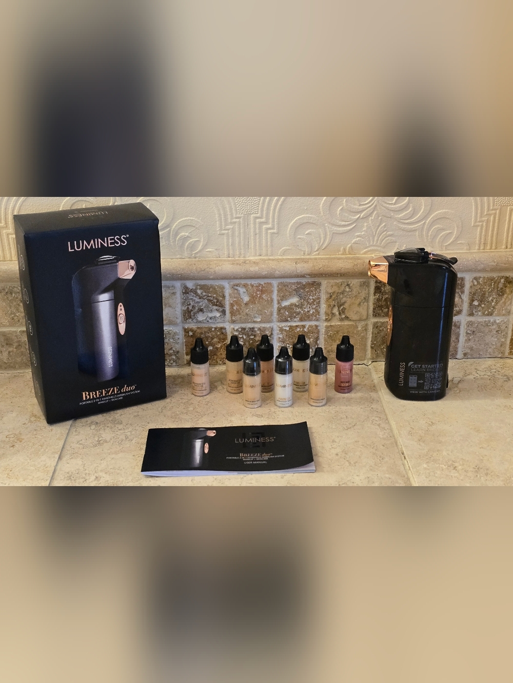 Luminess Airbrush System and Cosmetics Set RETAIL: $387 - Picture 2 of 7